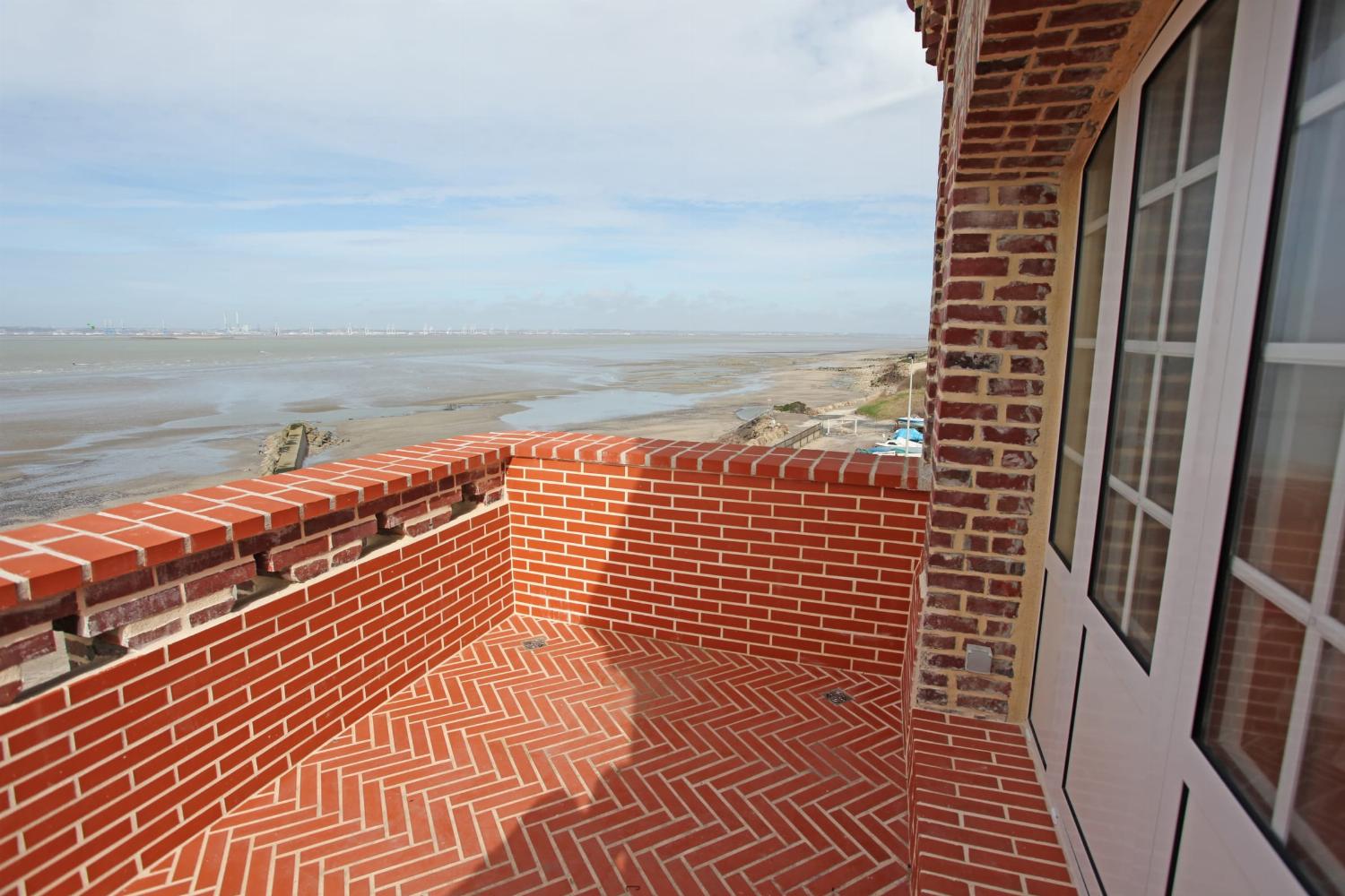 Terrasse du 1er étage avec vue mer | Location maison en Bretagne