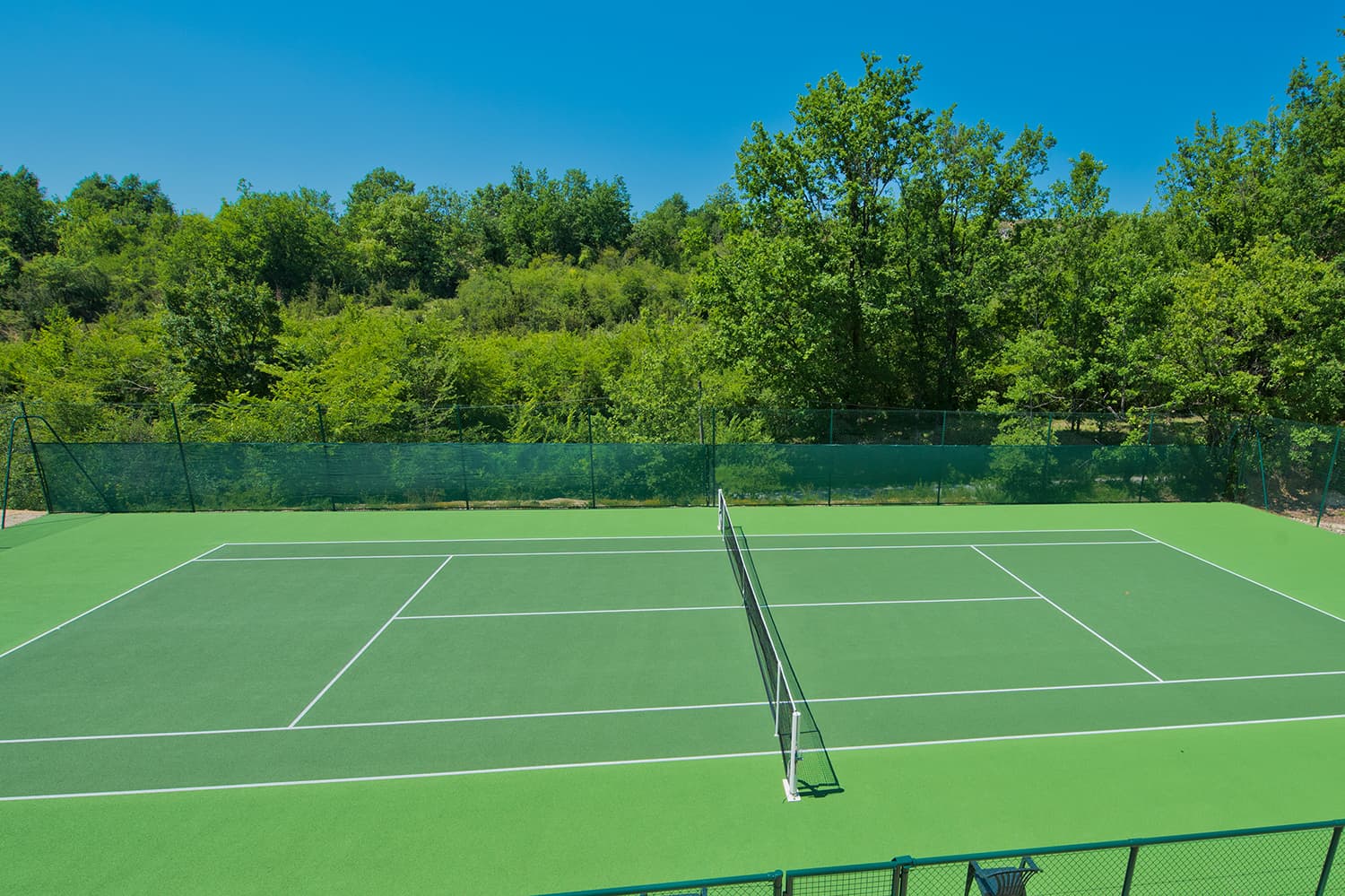 Holiday home in France with private tennis court