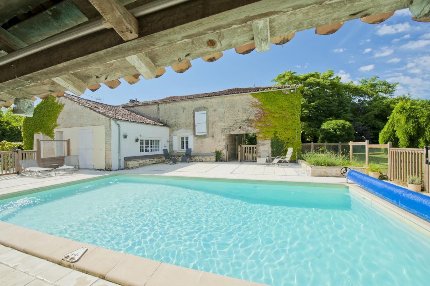 Locations en Charente avec piscine privée chauffée