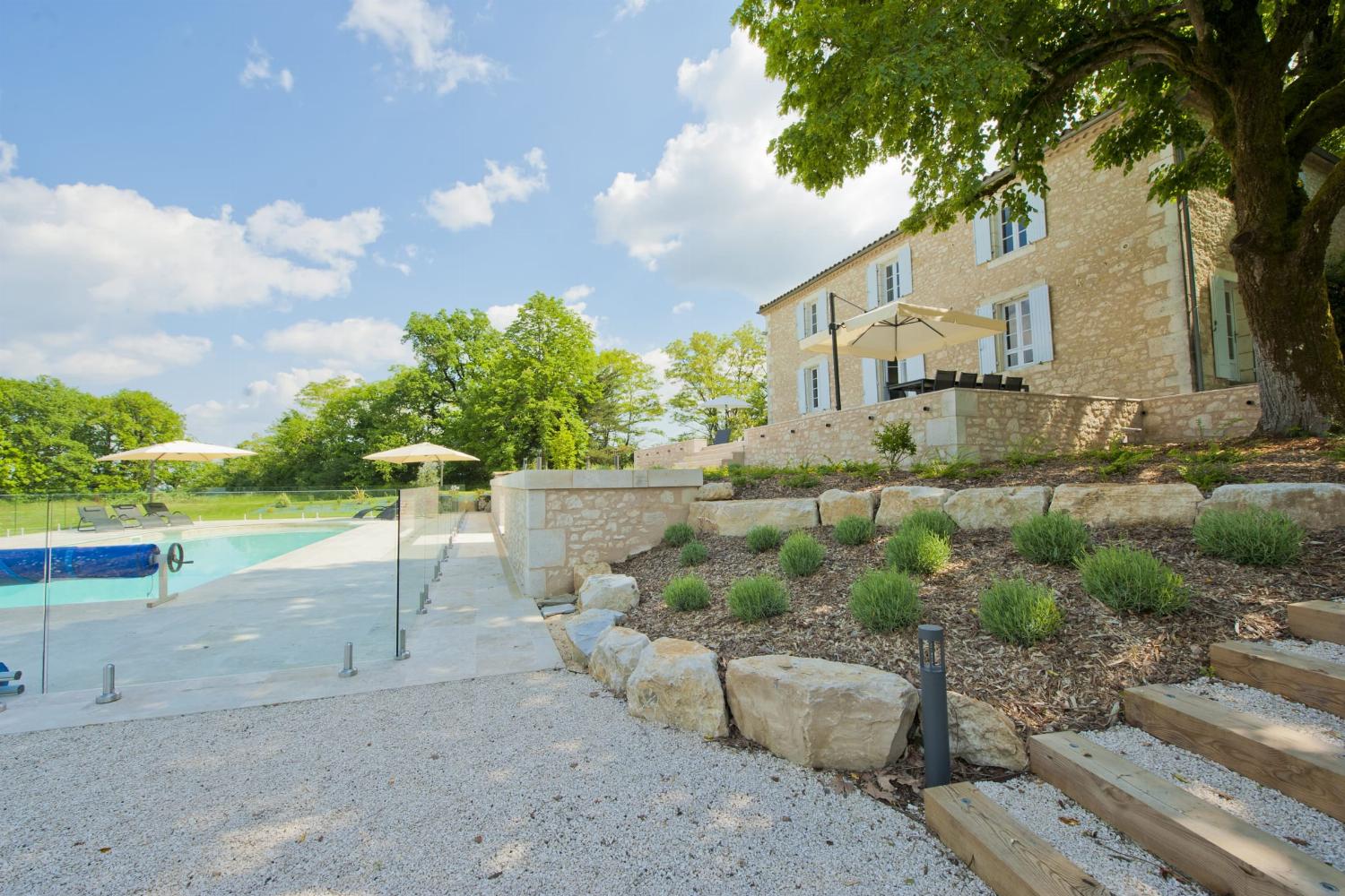 Location maison en Dordogne avec piscine privée chauffée