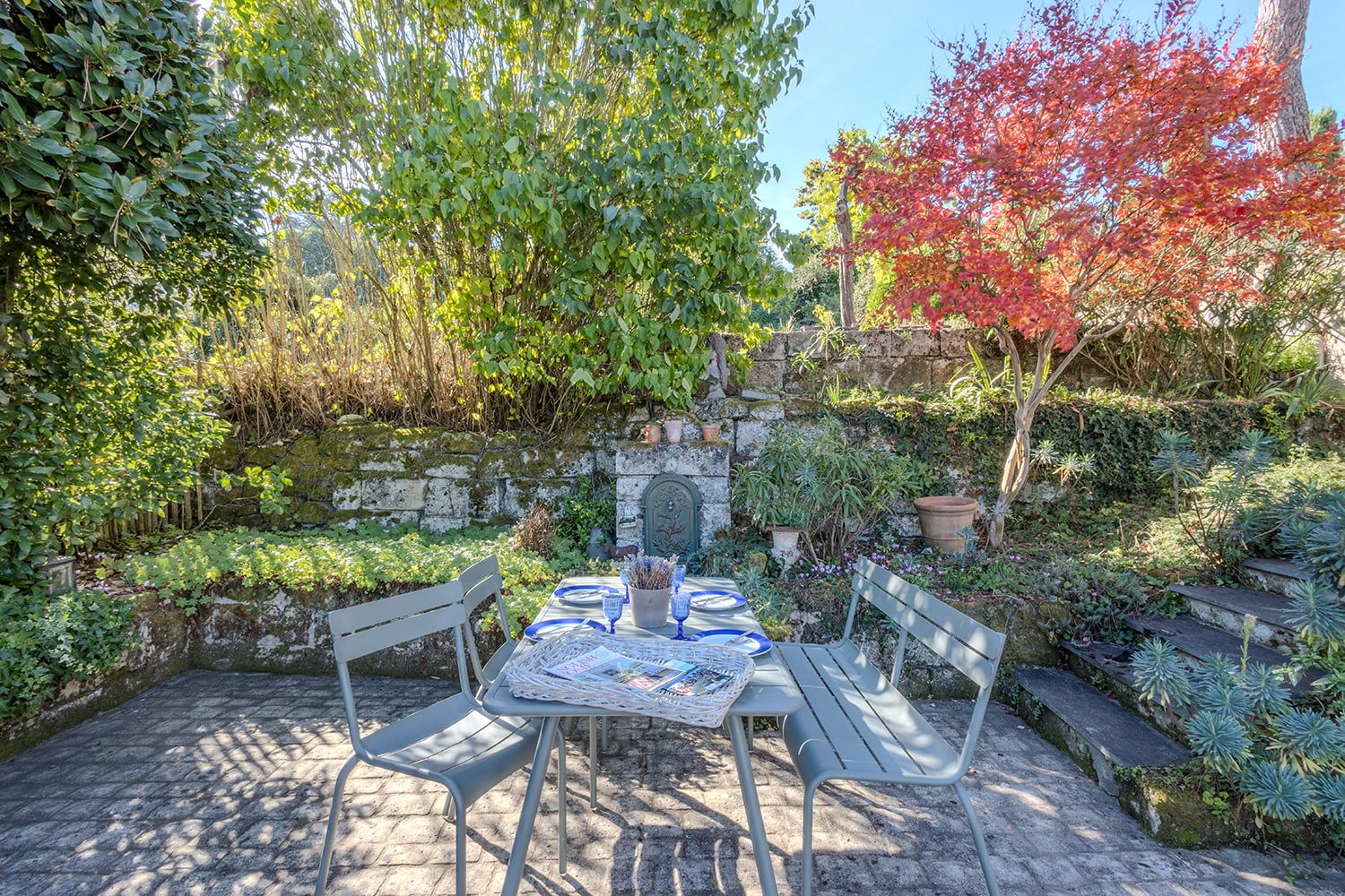 Terrasse de salle à manger | Maison de location en Pays de la Loire Terrasse de salle à manger | Maison de location en Pays de la Loire