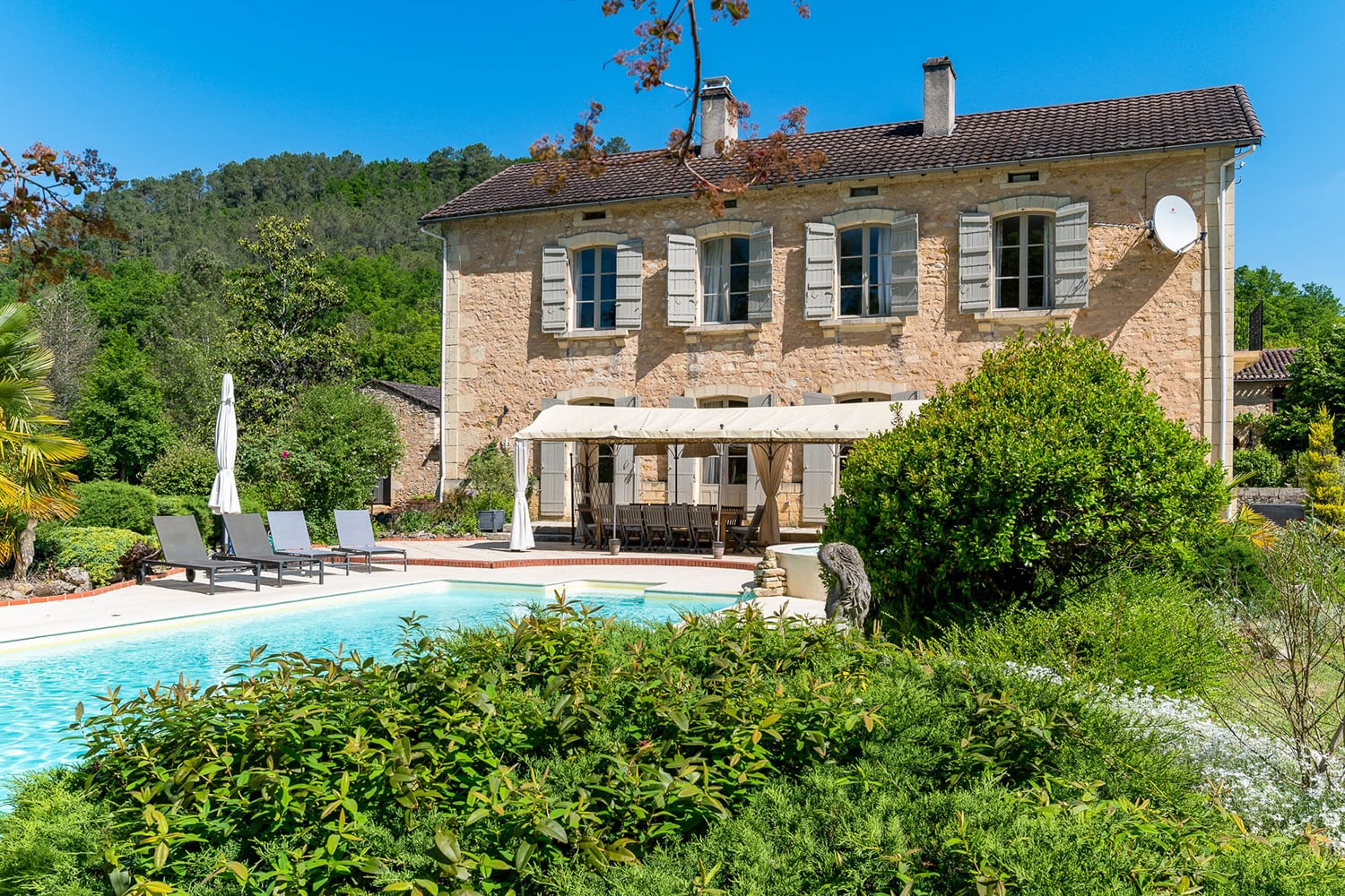 Maison à louer en Nouvelle-Aquitaine avec piscine privée chauffée