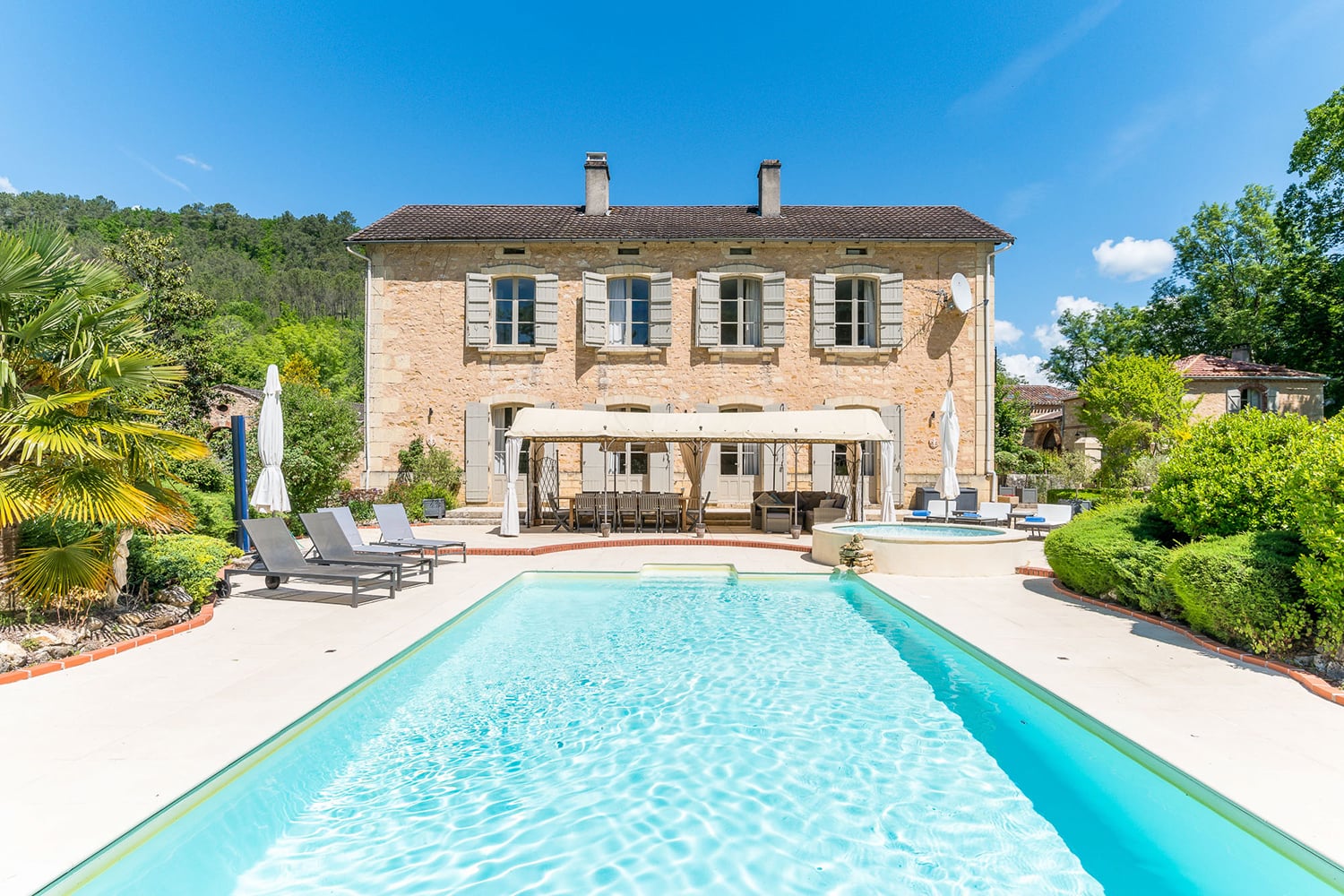 Rental home in Nouvelle-Aquitaine with private heated pool Rental home in Nouvelle-Aquitaine with private heated pool