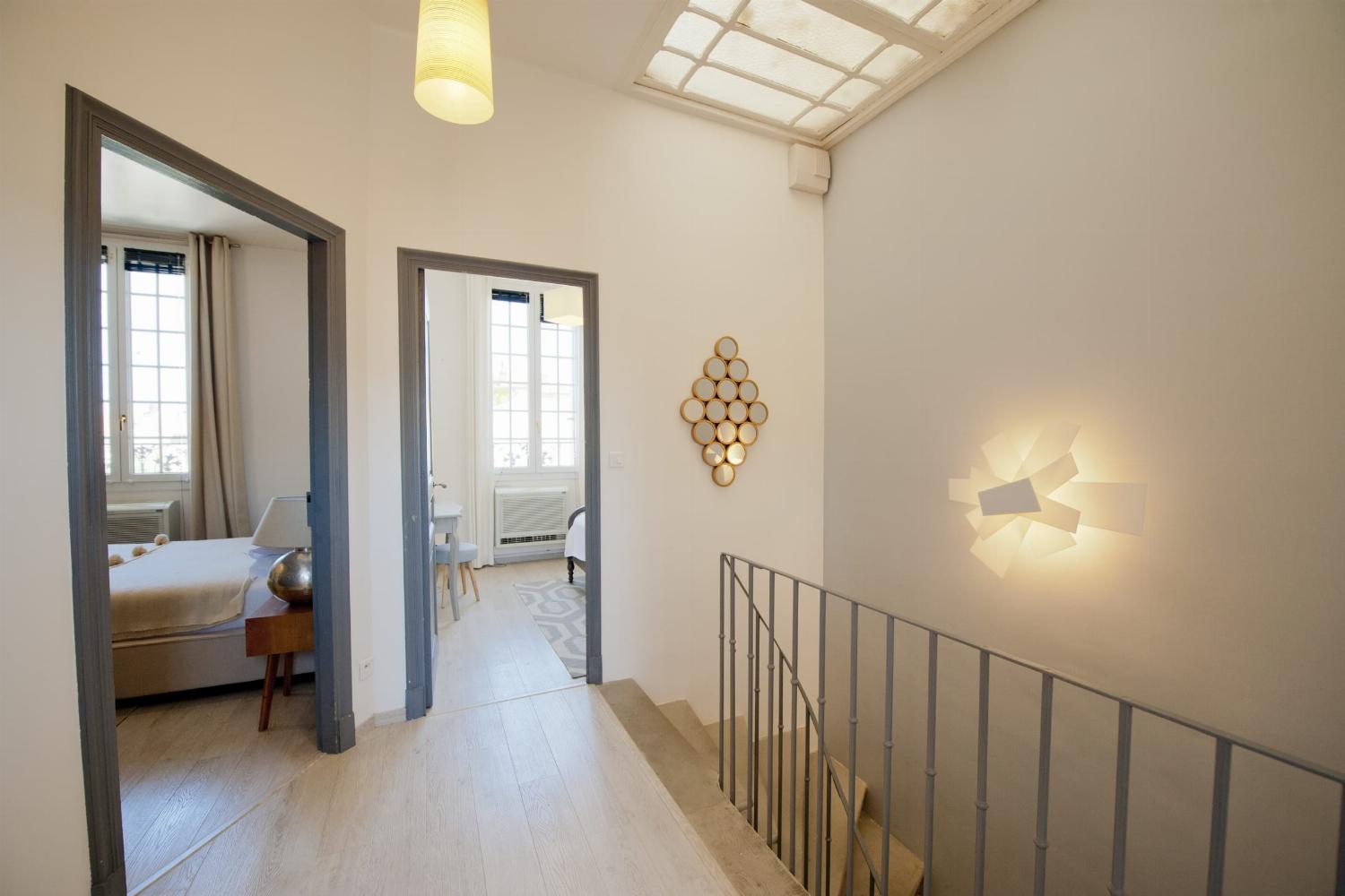 Couloir du 1er étage | Location maison dans le sud de la France