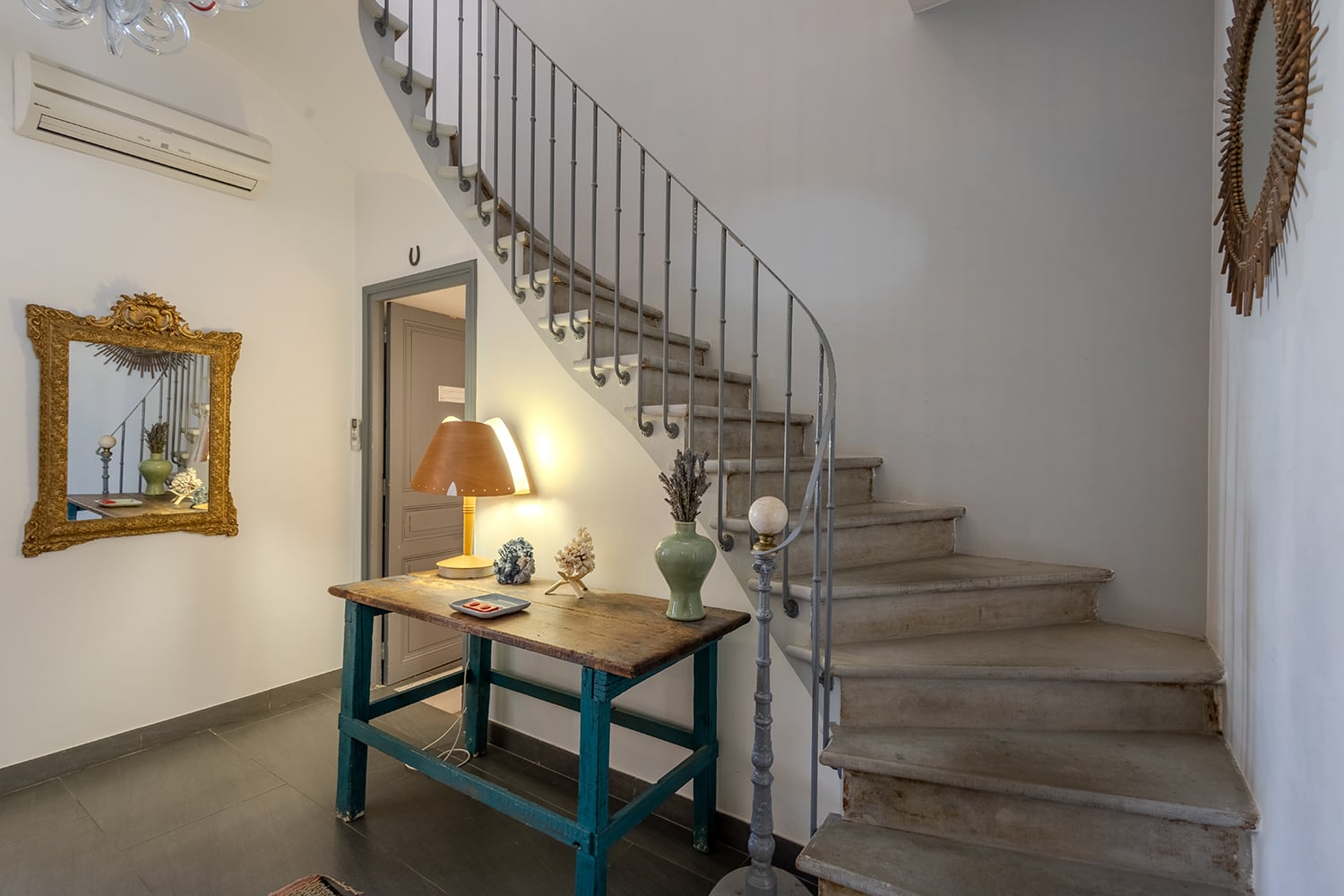 Escalier | Maison à louer à Narbonne
