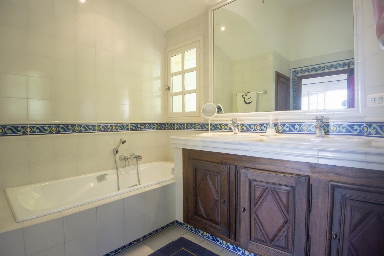 Salle de bain | Villa de vacances en Provence