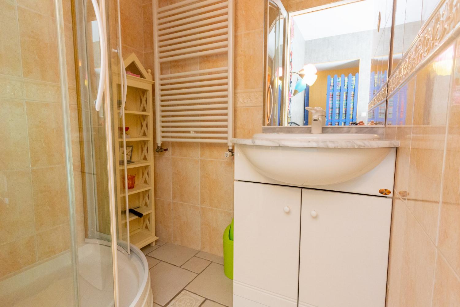 Salle de bain | Villa de vacances en Occitanie