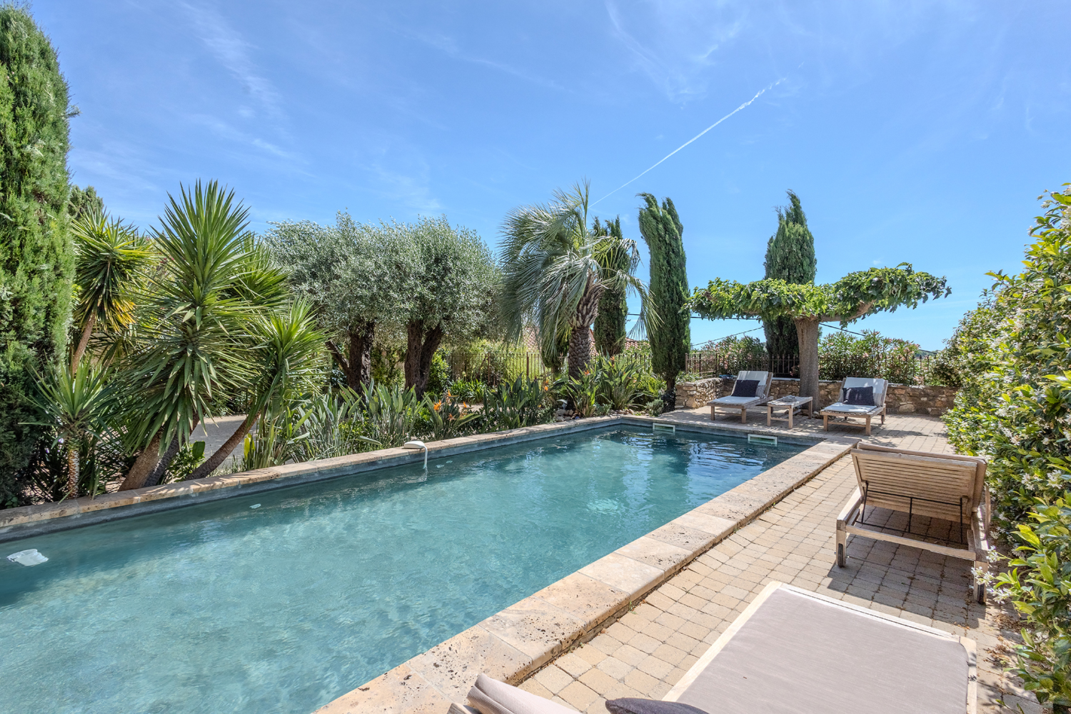 Private pool