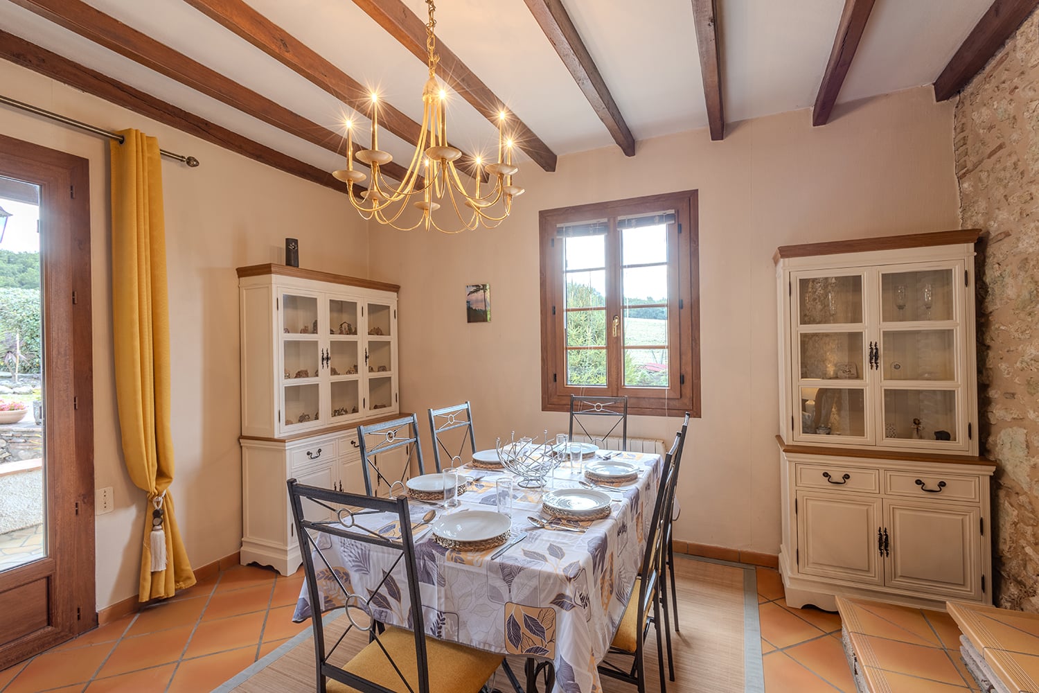 Salle à manger | Maison de vacances en Nouvelle-Aquitaine Salle à manger | Maison de vacances en Nouvelle-Aquitaine