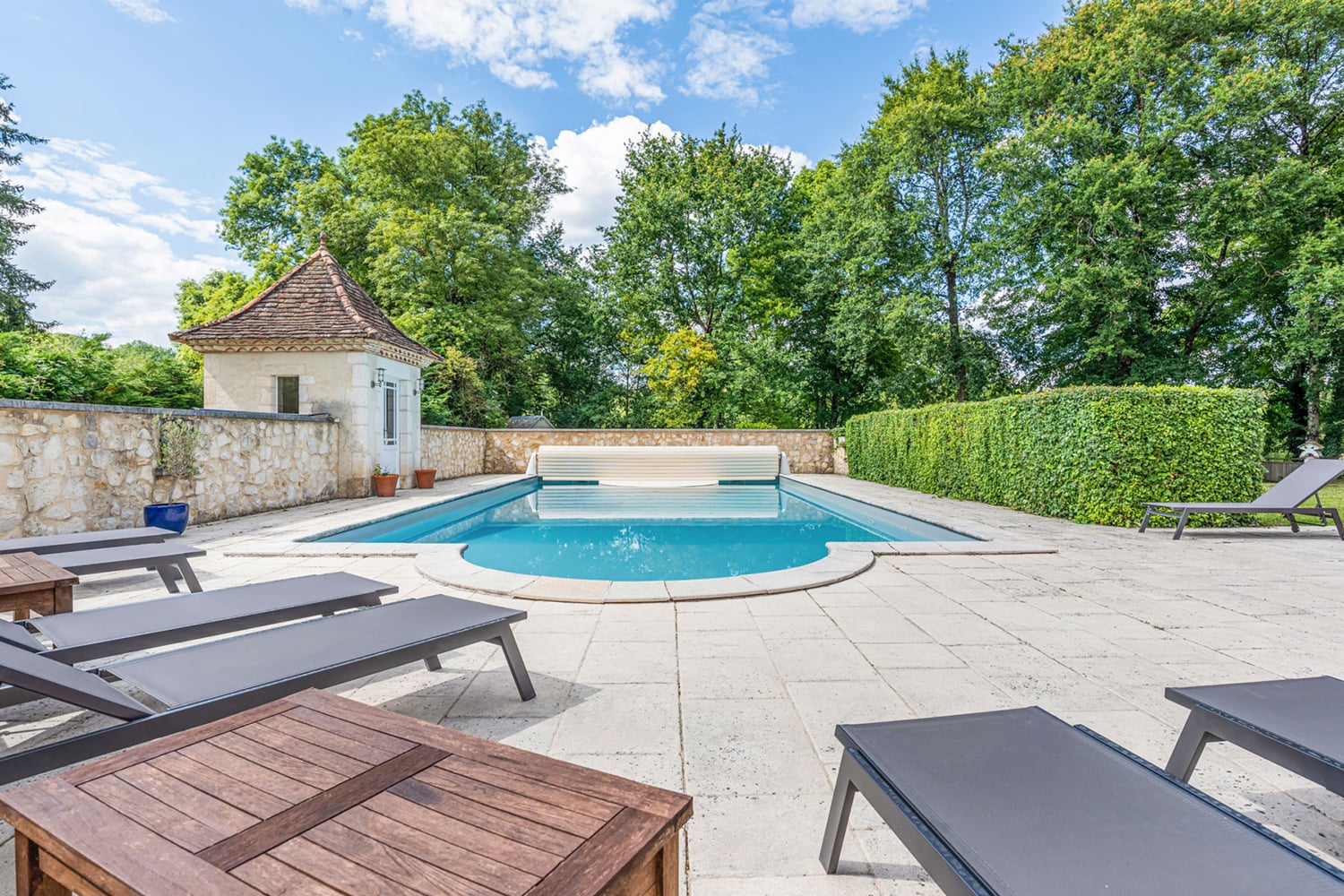 Private pool Private pool