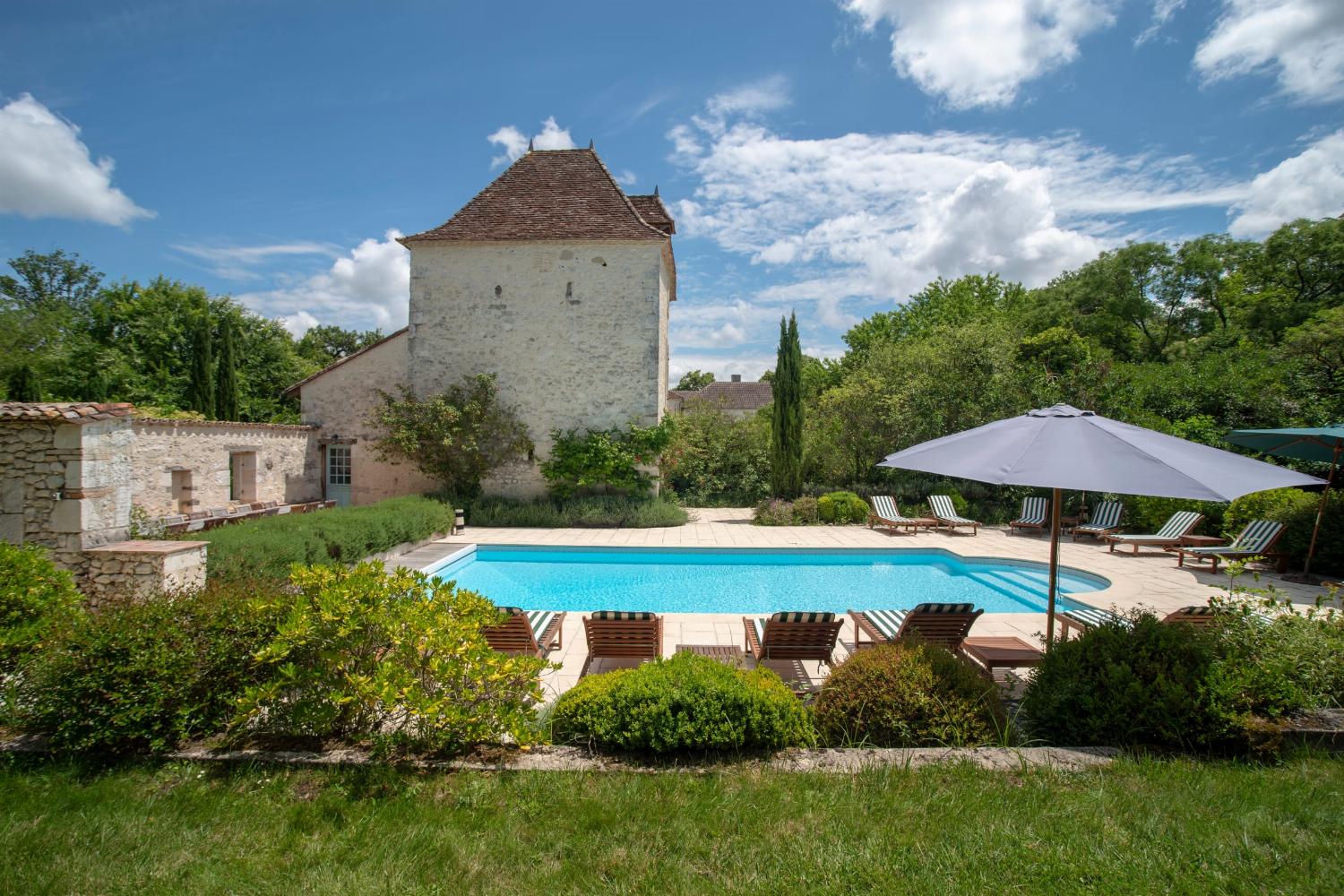 Location de vacances en Nouvelle-Aquitaine avec piscine privée chauffée