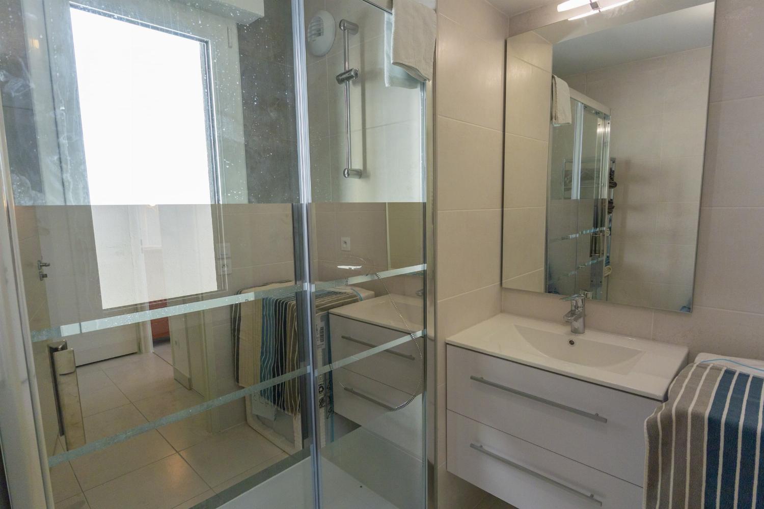 Salle de bain | Appartement de vacances en Provence