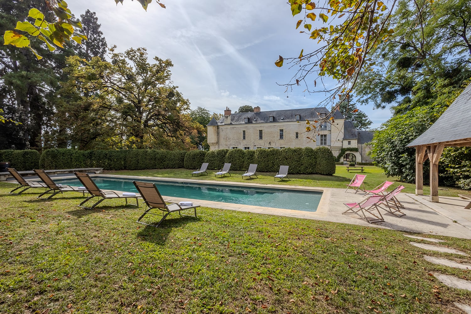 Château de vacances à Centre-Val de Loire avec piscine privée chauffée