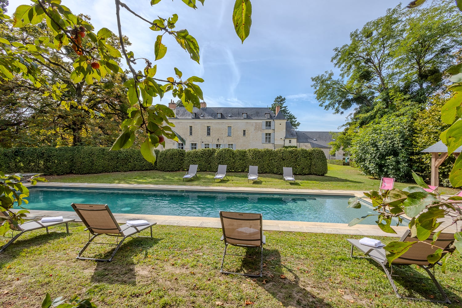 Château de vacances à Centre-Val de Loire avec piscine privée chauffée