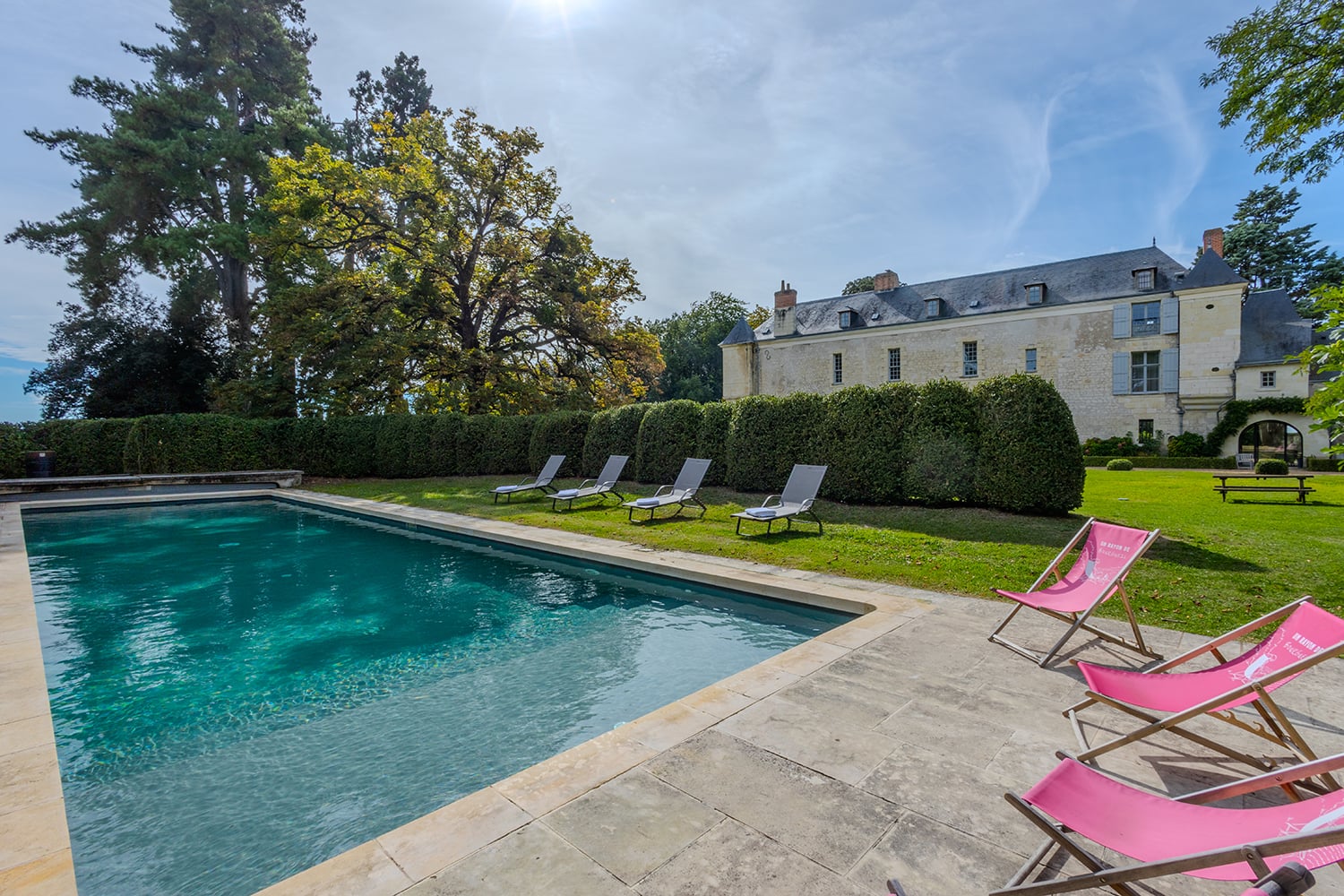 Château de vacances à Centre-Val de Loire avec piscine privée chauffée