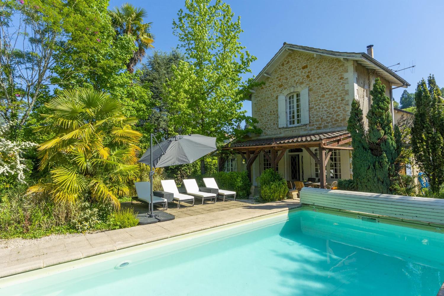 Maison de vacances à Sarlat avec piscine privée