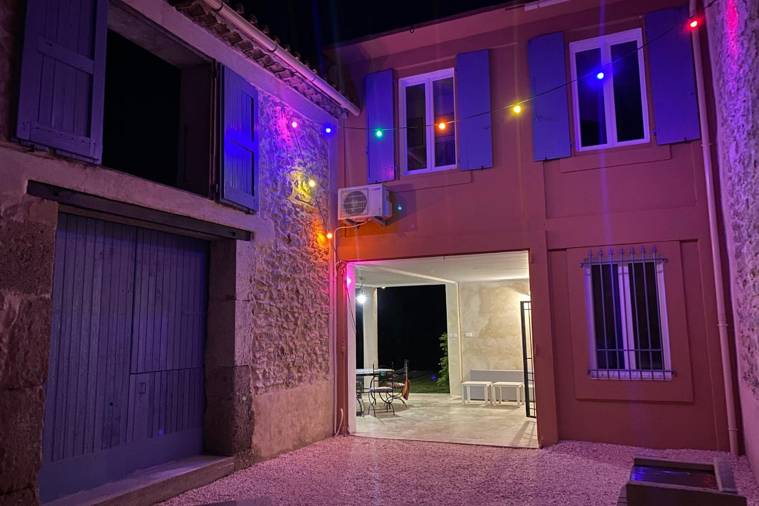 Terrasse le soir | Maison de vacances dans le sud de la France