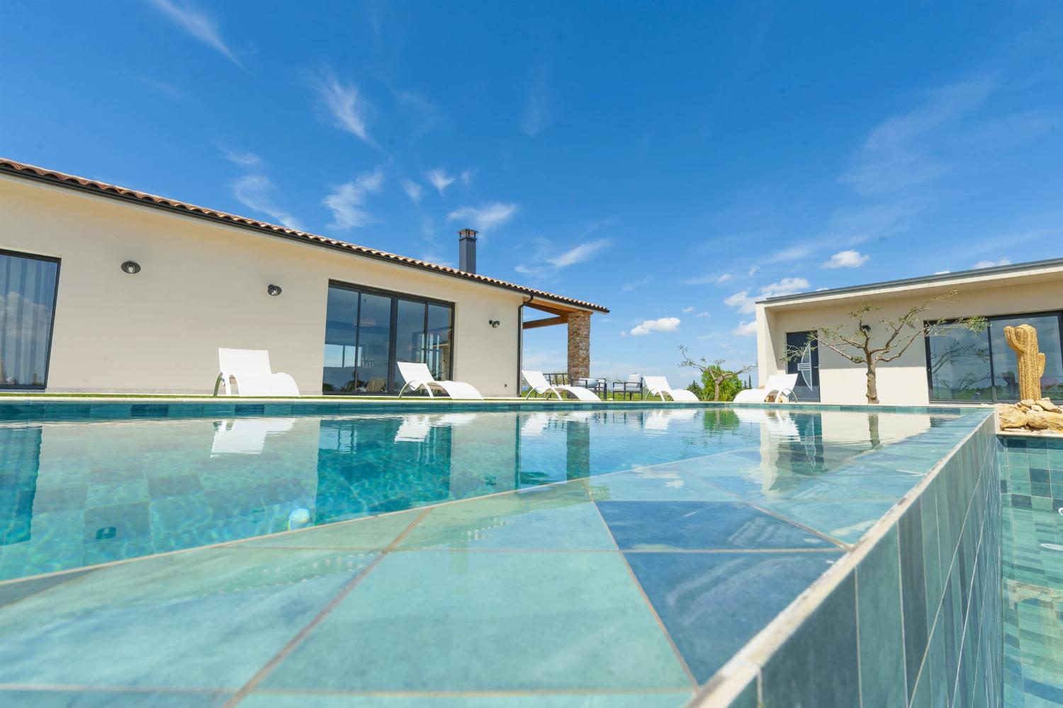 Villa de vacances en Occitanie avec piscine privée chauffée