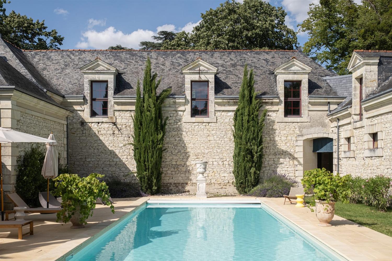 Piscine privée | Château de vacances en Indre-et-Loire
