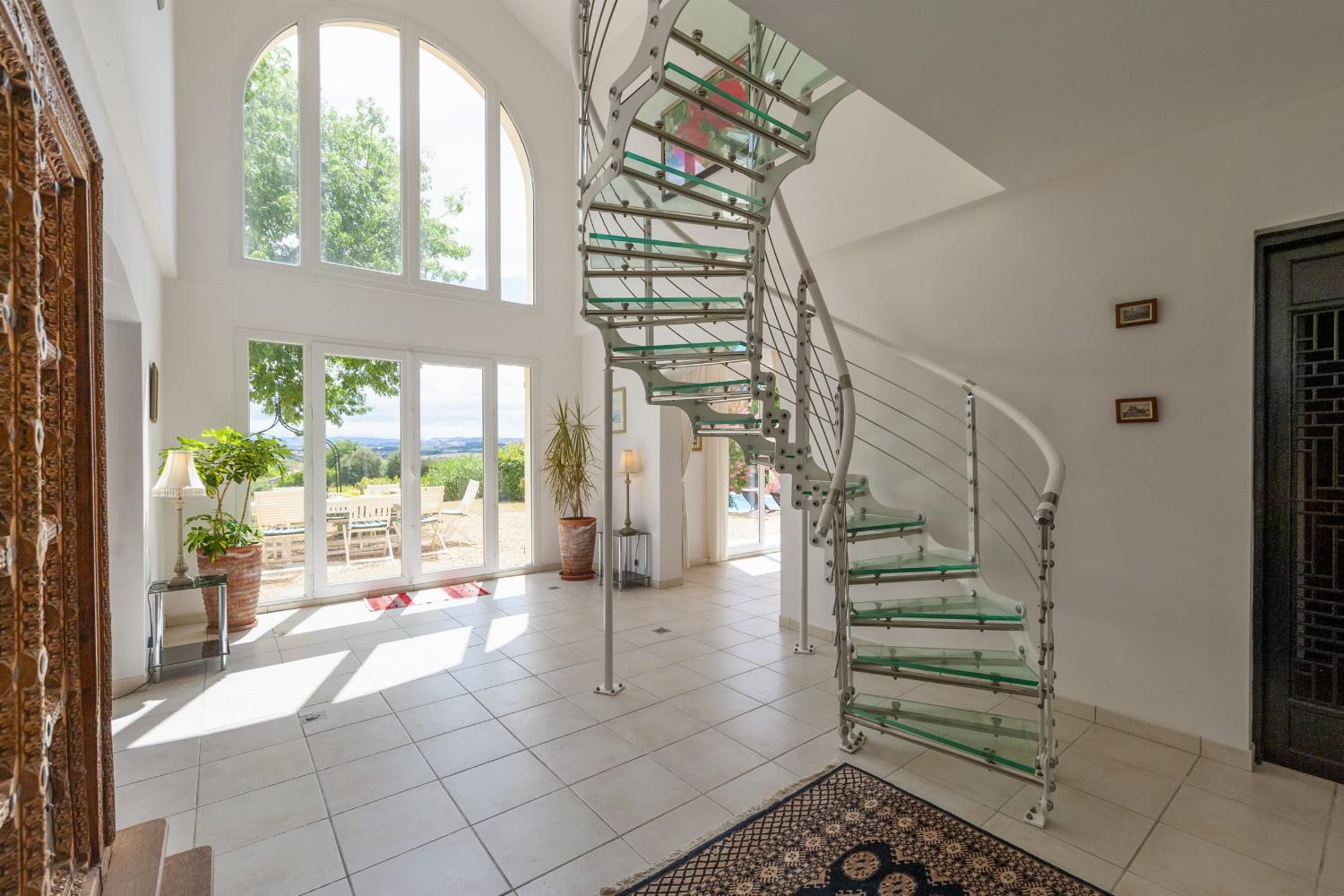 Escalier | Villa de vacances en Occitanie