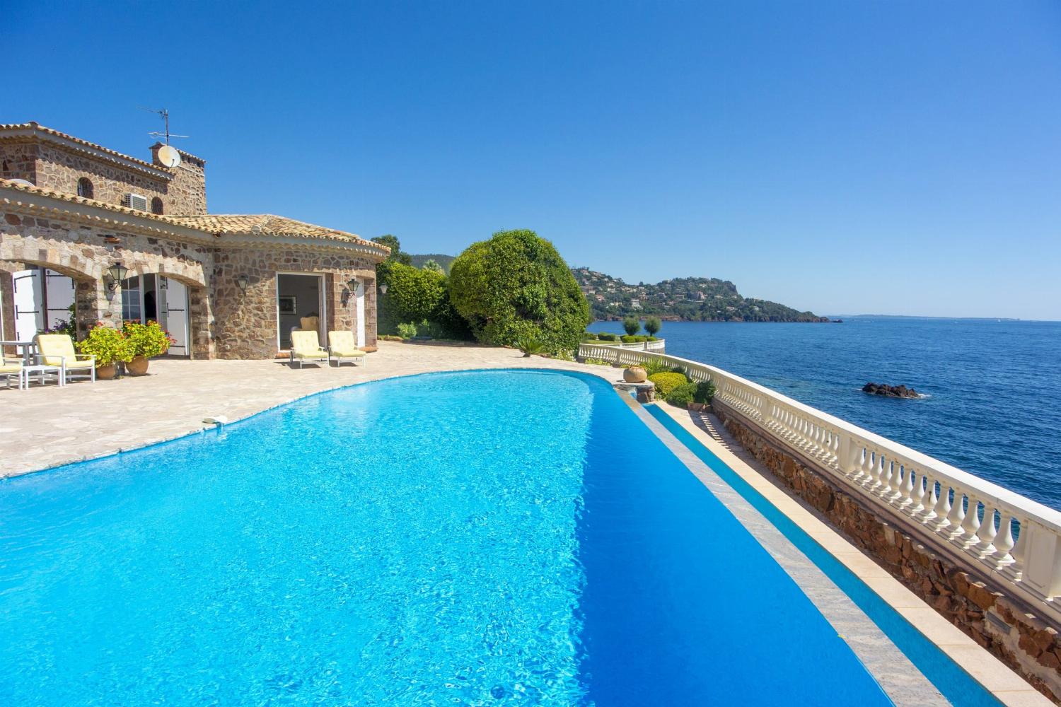 Villa de vacances Le Trayas avec piscine privée et vue mer