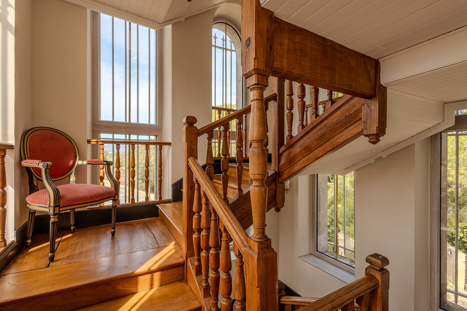 Escaliers | Château de vacances à Olonzac