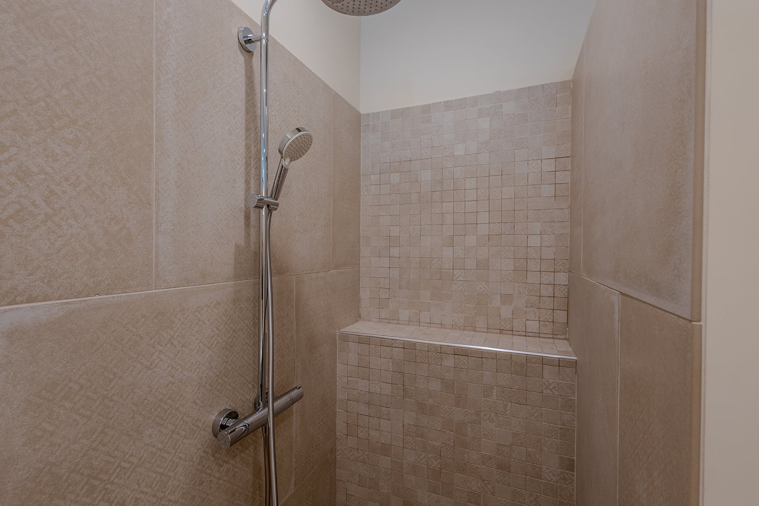 Salle de bain | Maison de vacances à Le Somail