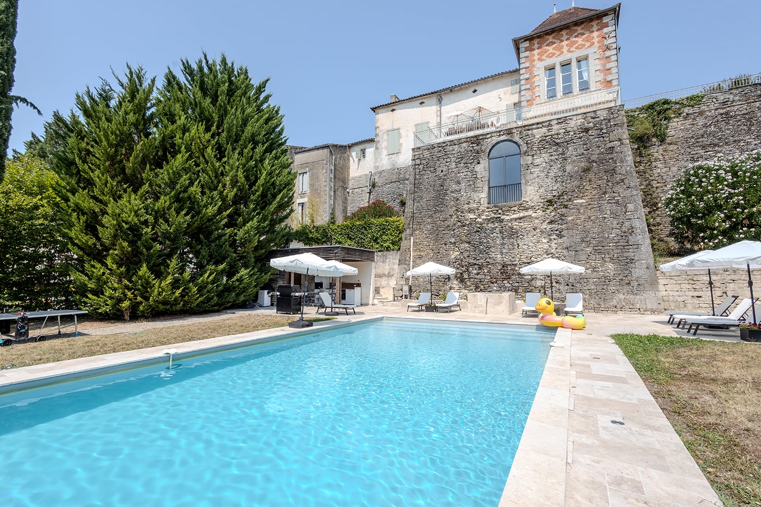 Maison à louer à Duras avec piscine privée chauffée