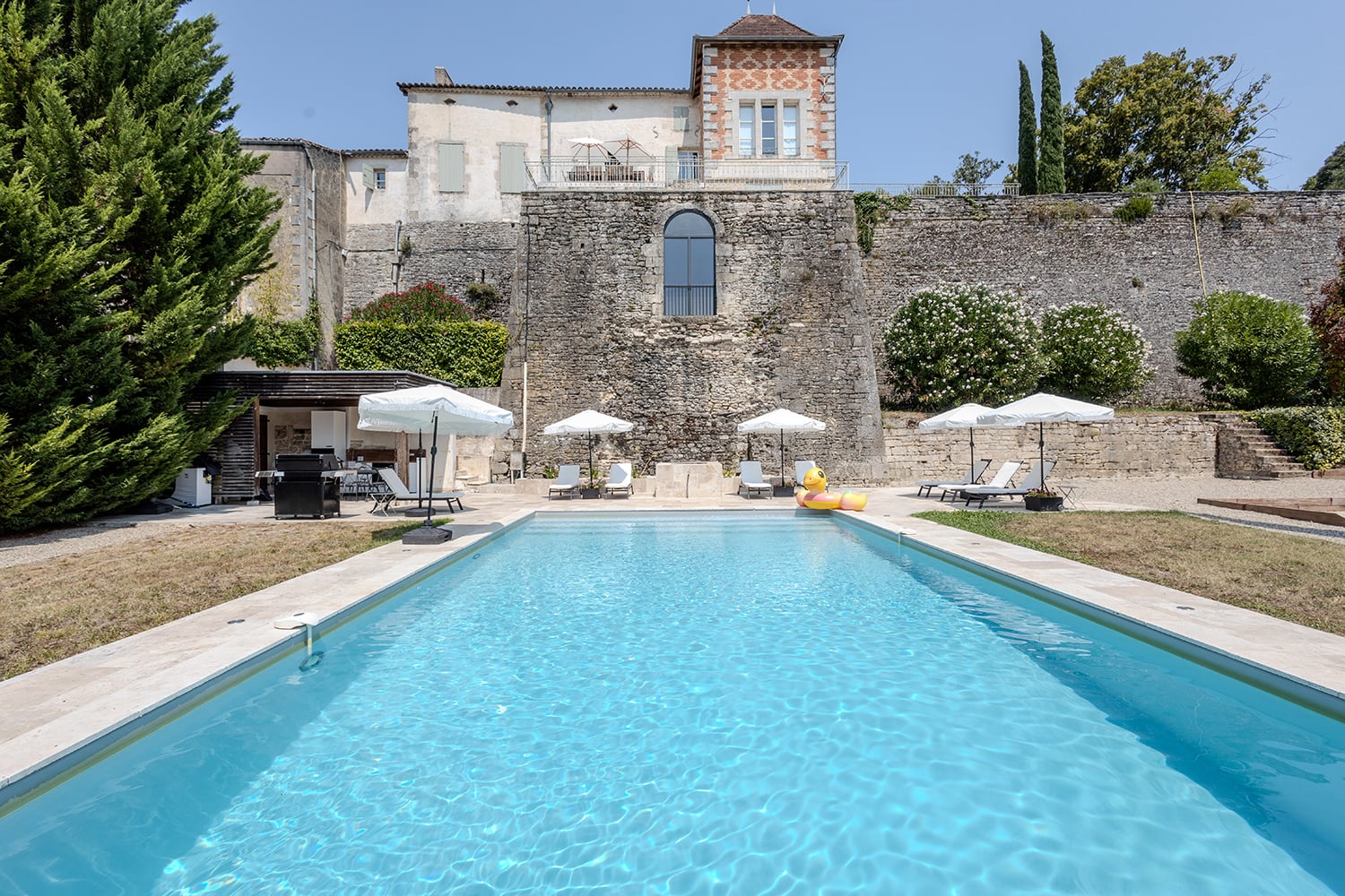 Maison à louer à Duras avec piscine privée chauffée