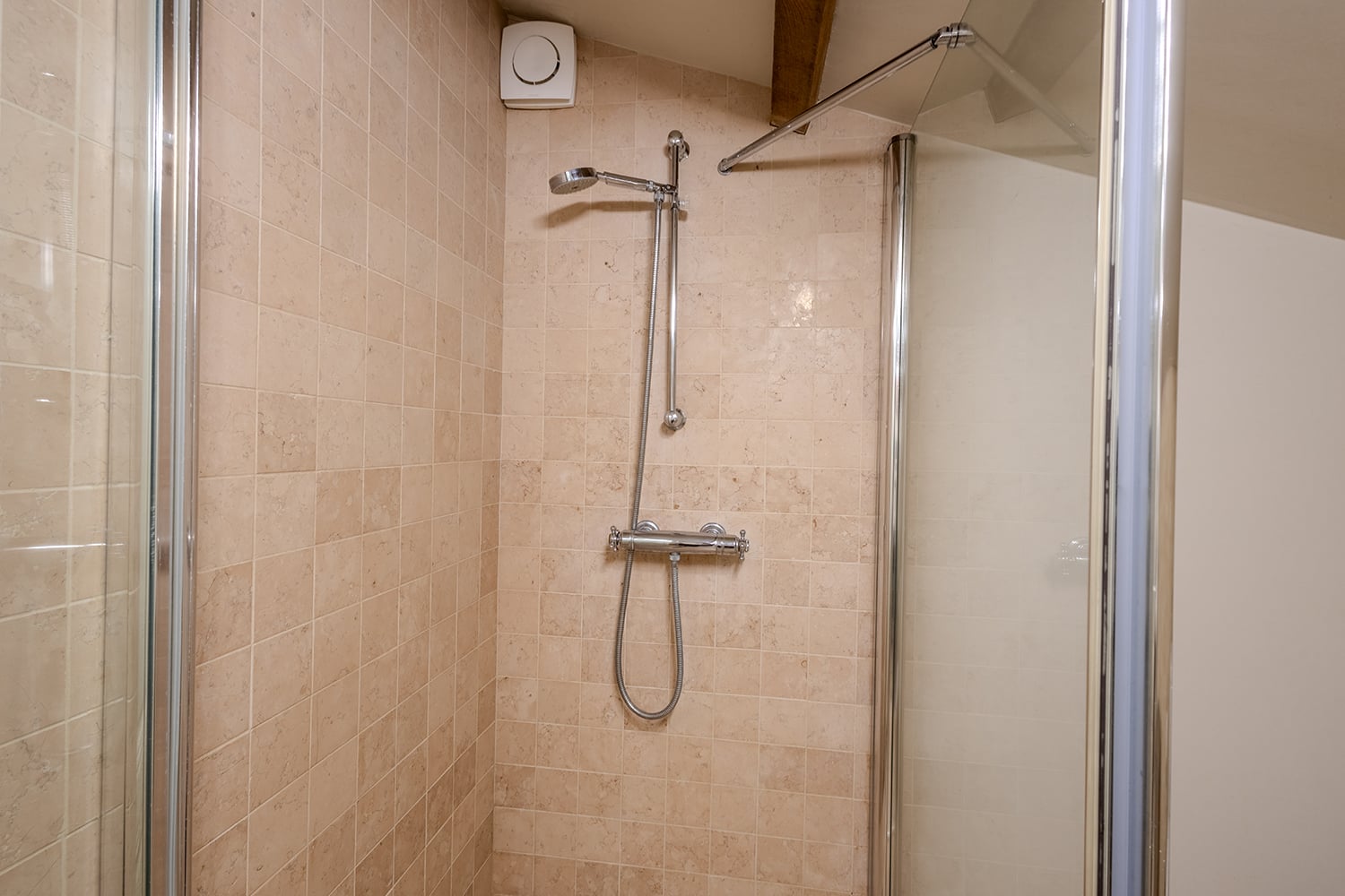 Salle de bain | Maison à louer à Duras