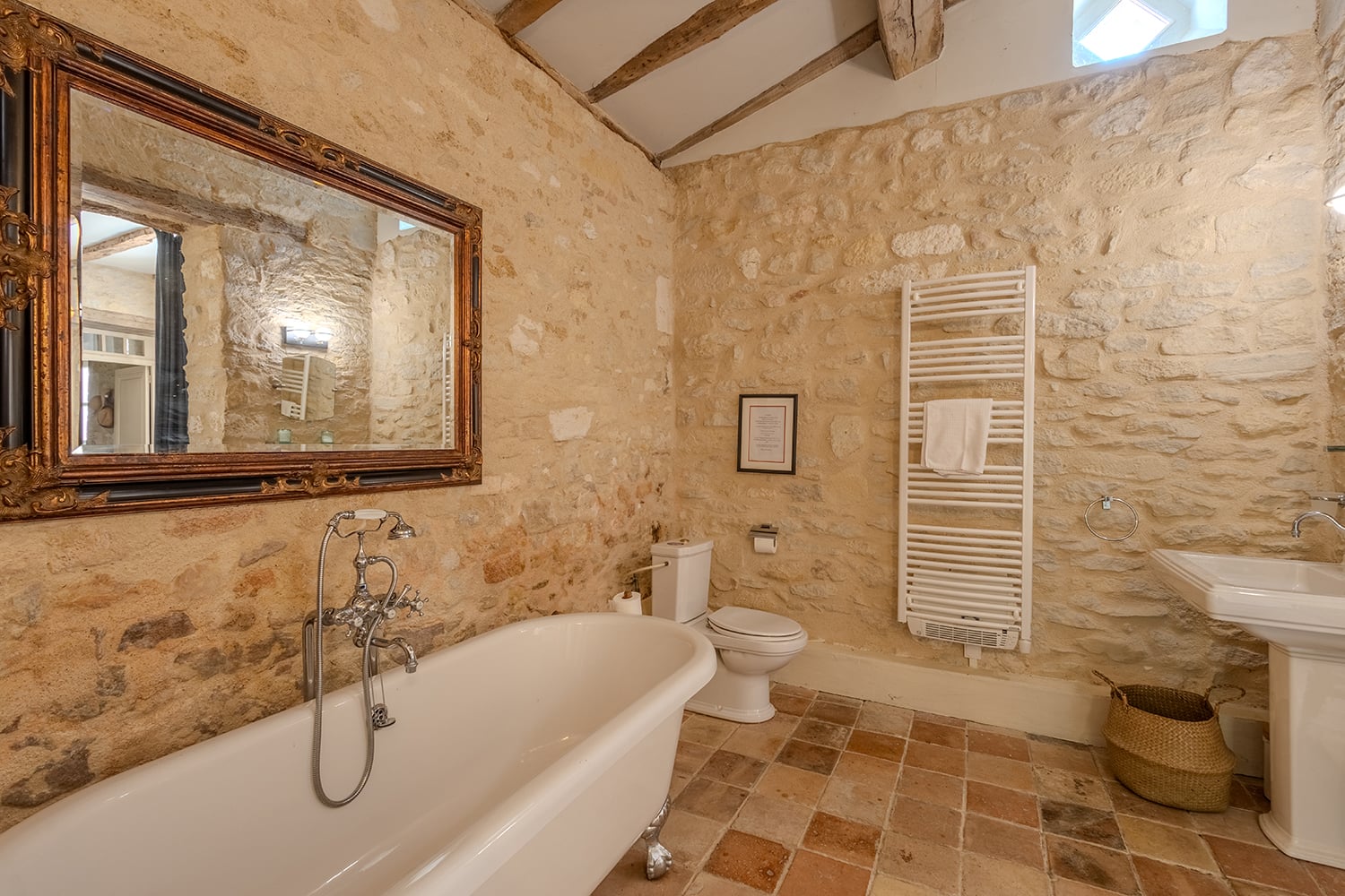 Salle de bain | Maison à louer à Duras