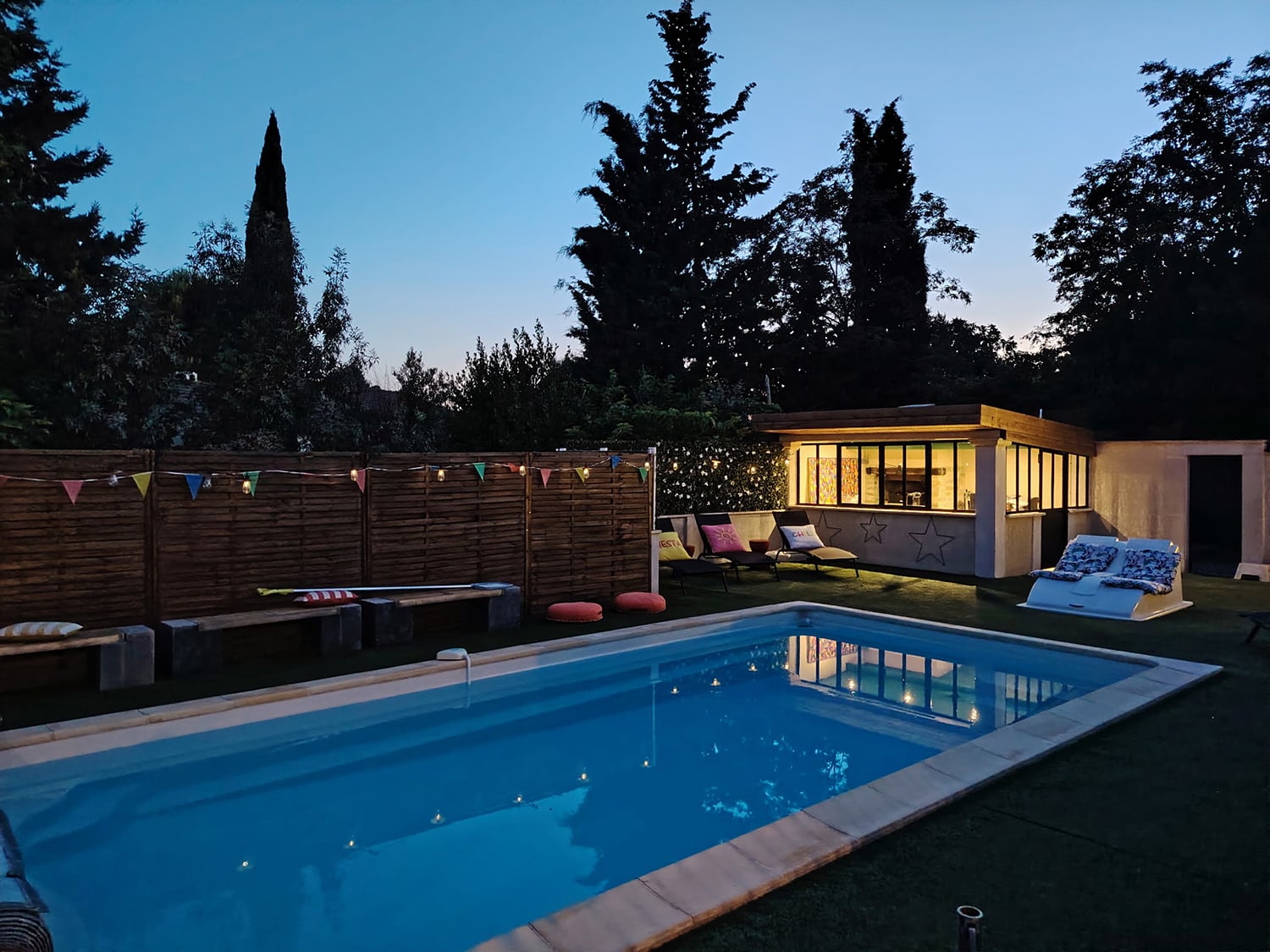 Piscine la nuit
