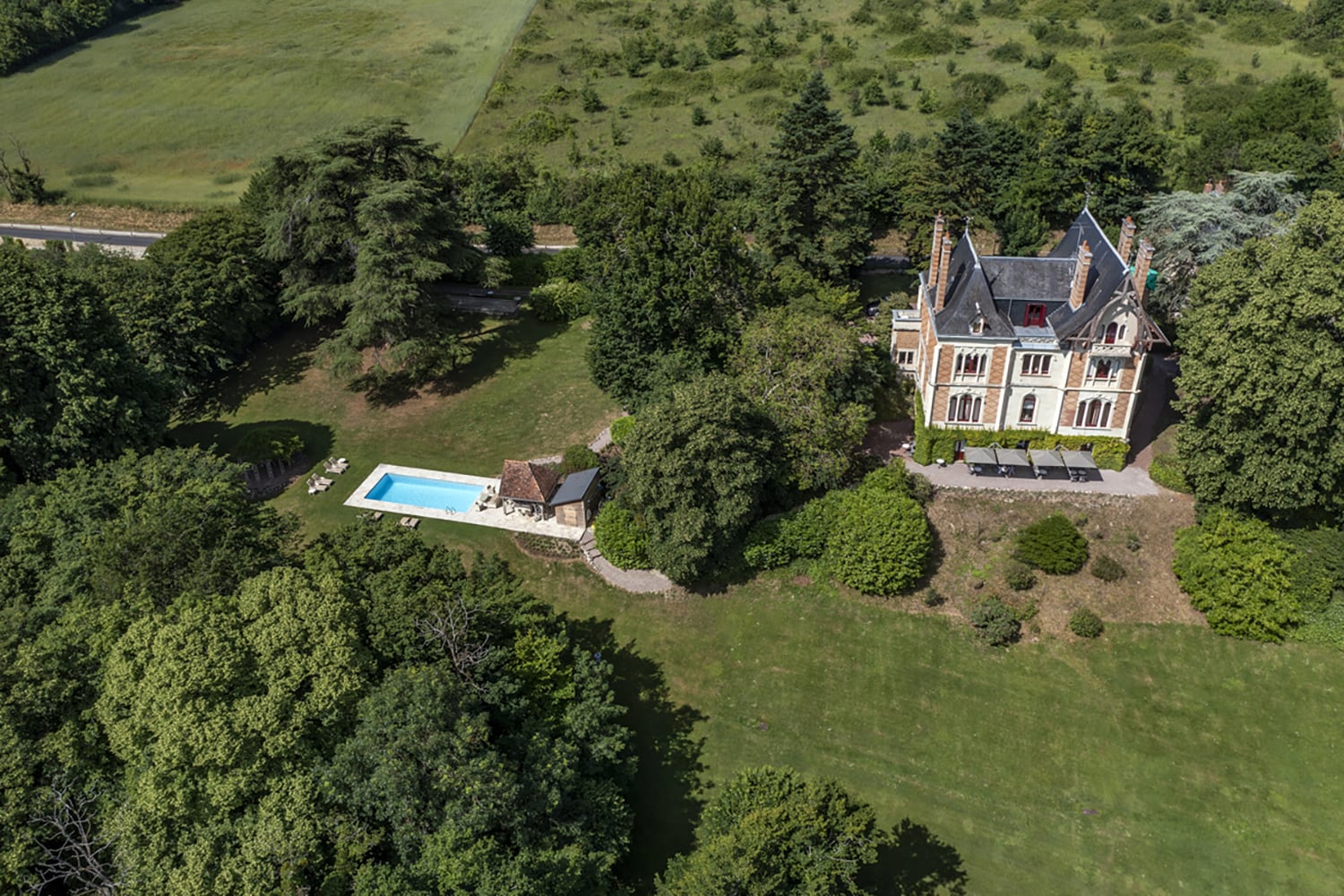 Château de vacances en Nouvelle-Aquitaine avec piscine privée chauffée