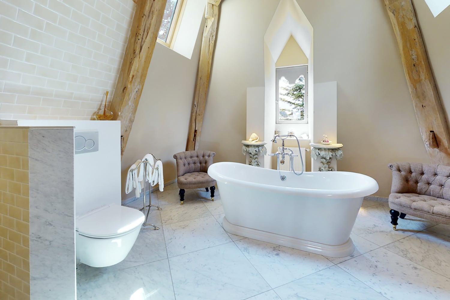 Salle de bain | Holiday château in Nouvelle-Aquitaine