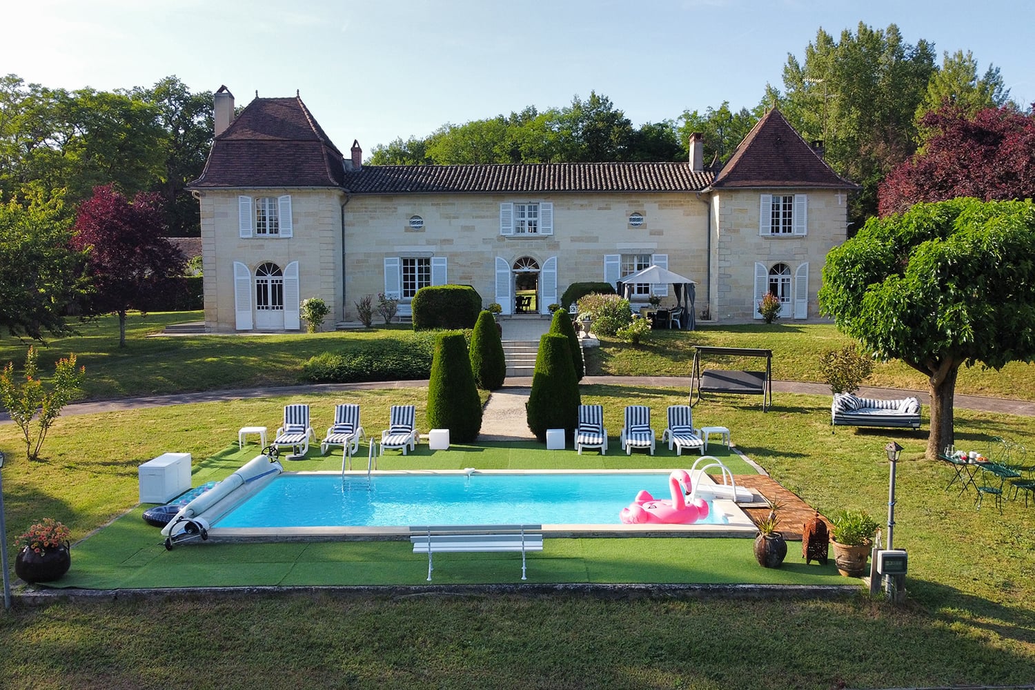 Château de vacances en Dordogne avec piscine privée chauffée