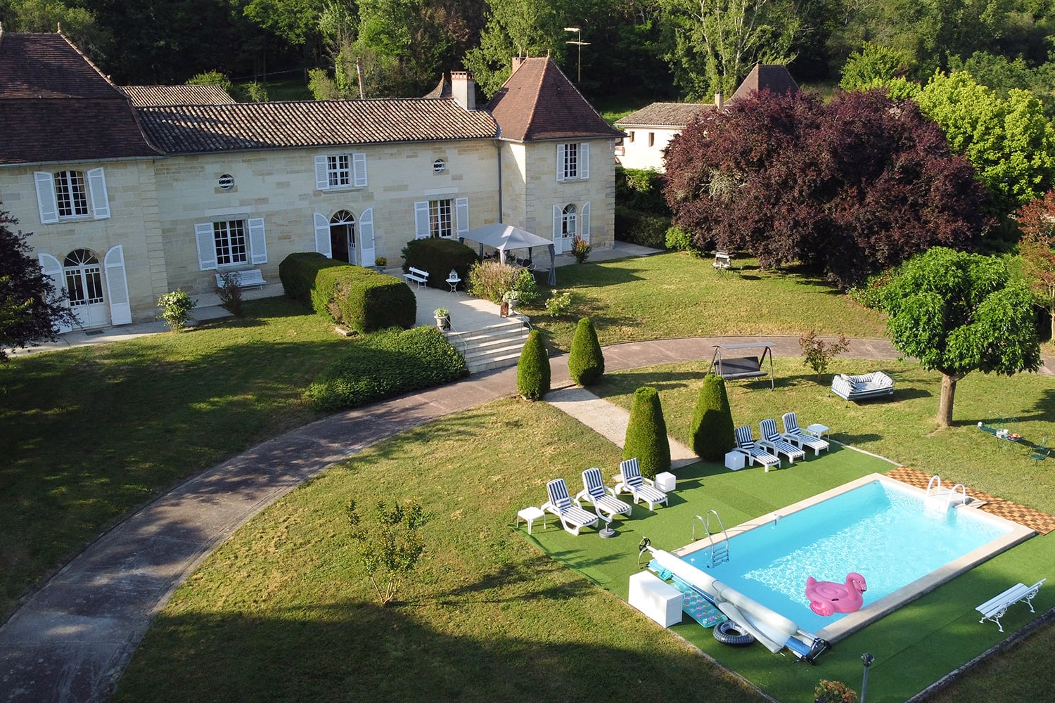 Château de vacances en Dordogne avec piscine privée chauffée
