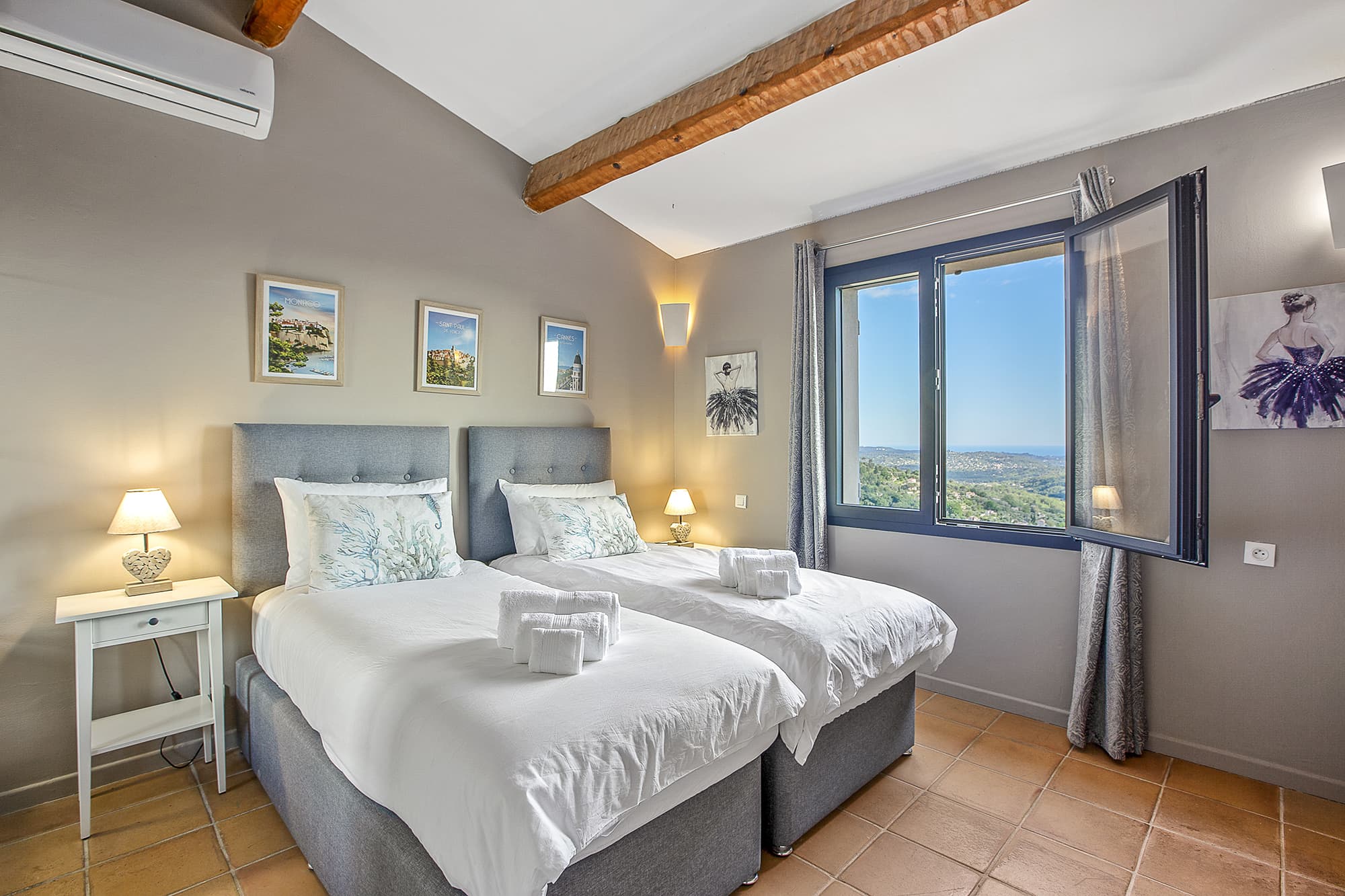 Villa à louer pour les vacances avec piscine privée chauffée | Vue de ...