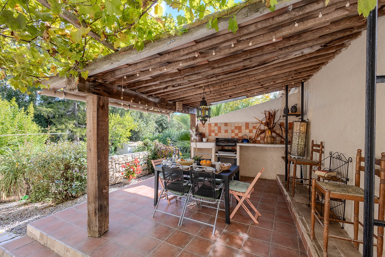 Terrasse couverte pour les repas