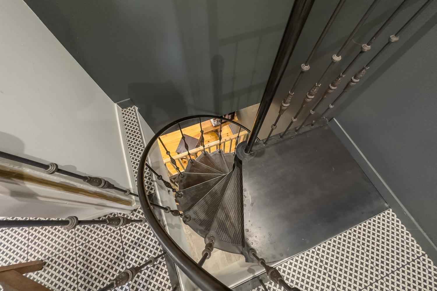 Escalier en colimaçon | Maison de vacances dans le Tarn-en-Garonne
