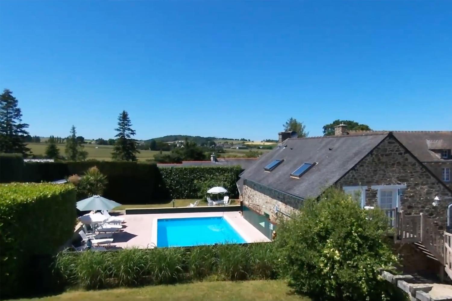 Location gîte en Bretagne avec piscine privée chauffée