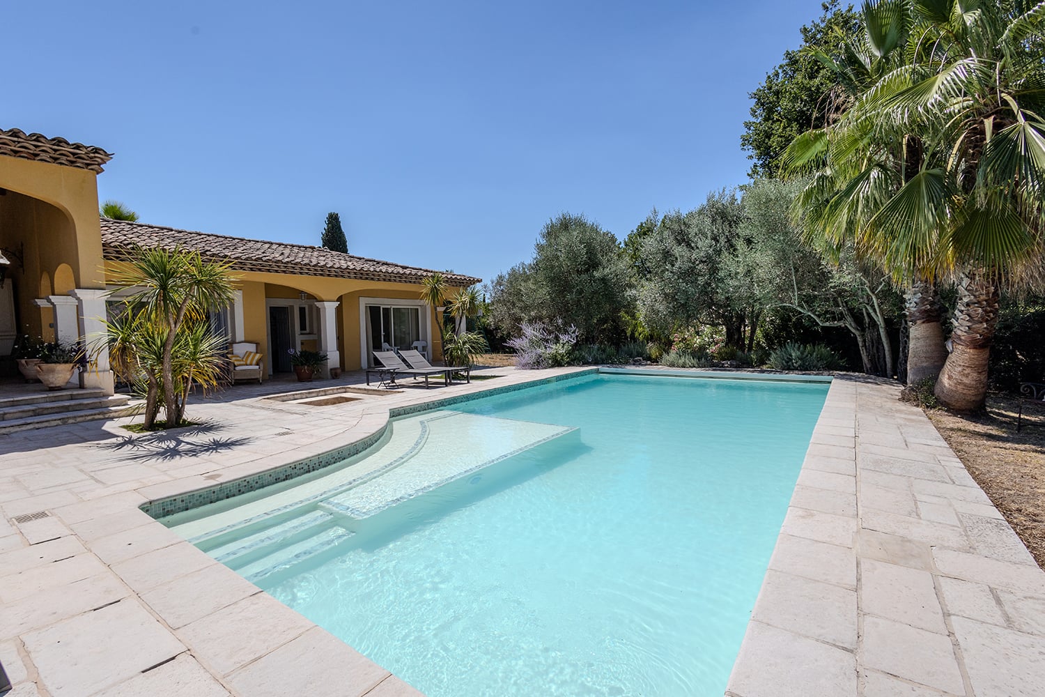 Villa de vacances à Fayence avec piscine privée Villa de vacances à Fayence avec piscine privée