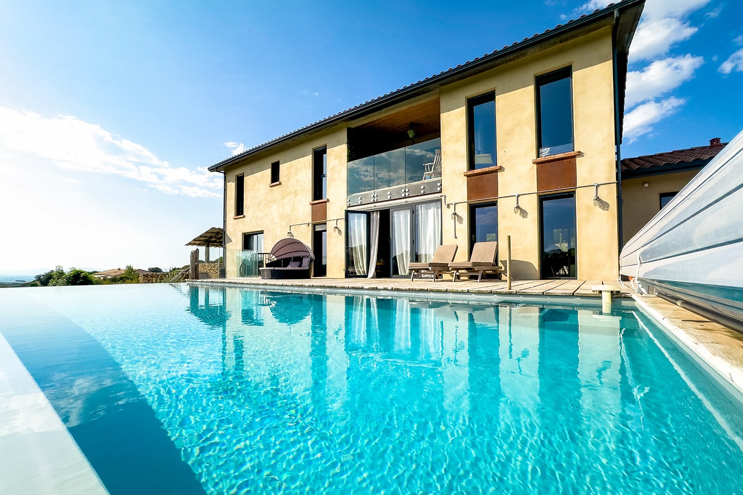 Villa de vacances en Aragon avec piscine privée chauffée à débordement