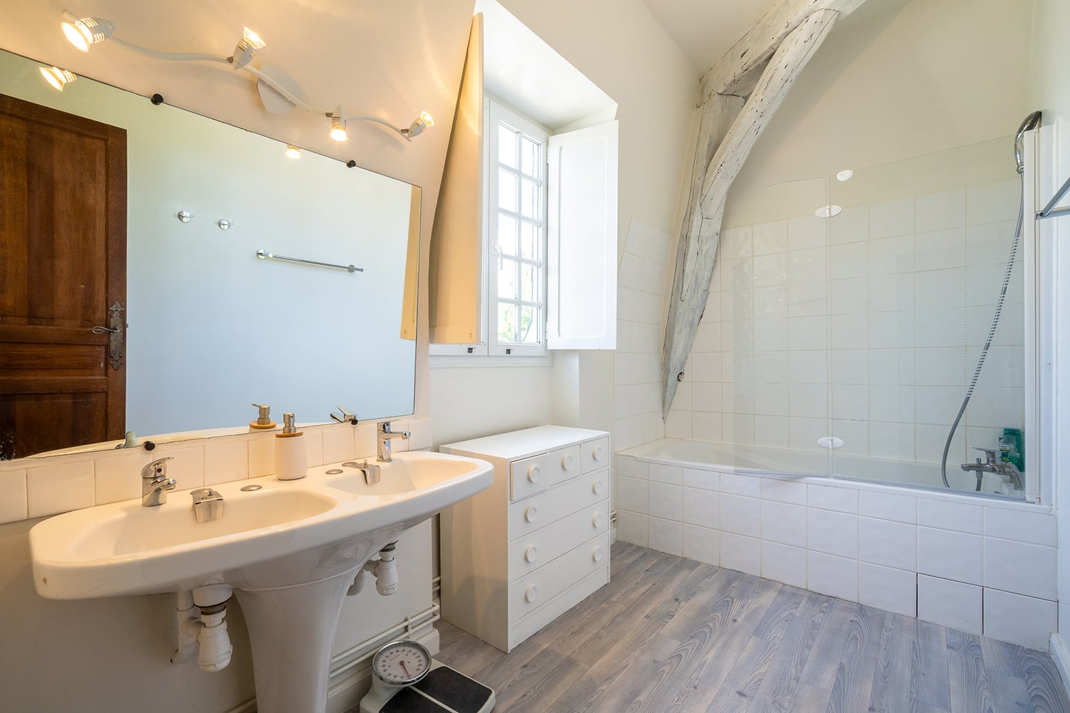 Salle de bain | Château de vacances en Nouvelle-Aquitaine