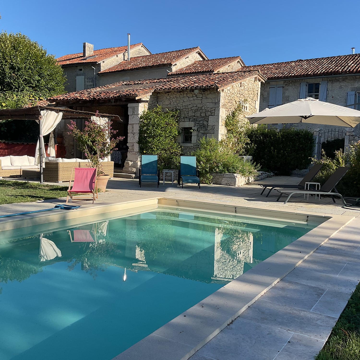 Maison de vacances à Nouvelle-Aquitaine avec piscine privée chauffée