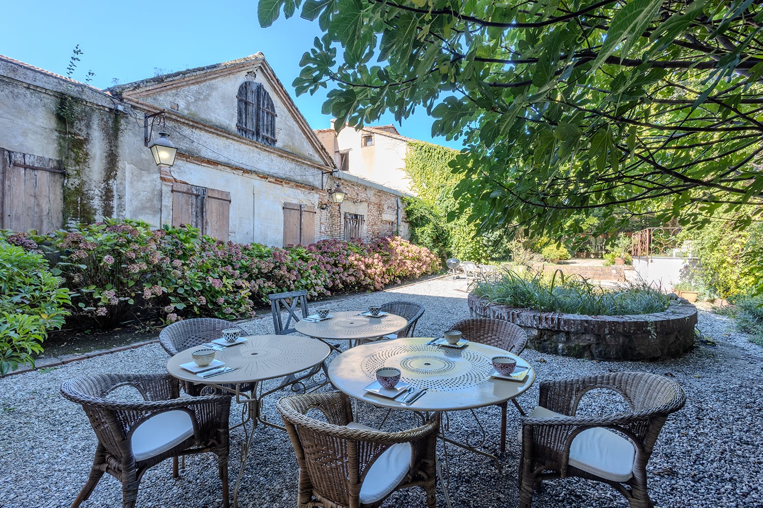 Terrasse pour les repas