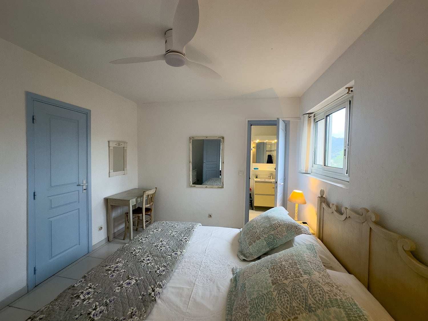 Chambre | Appartement de vacances à Pégomas