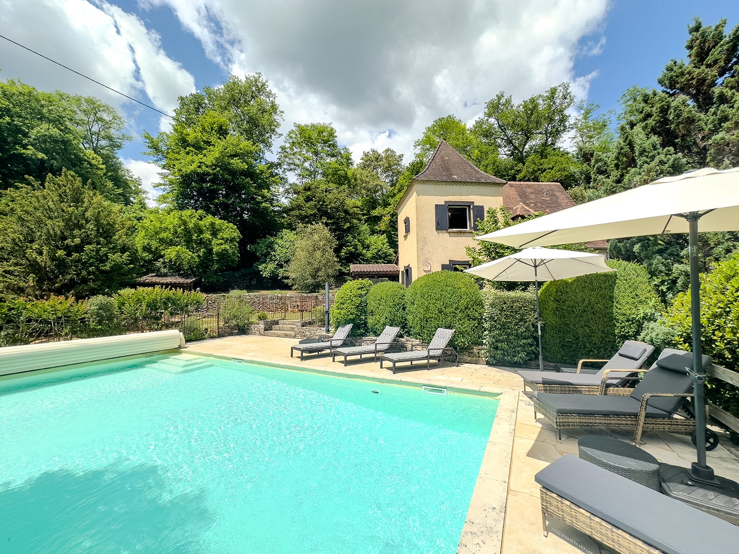 Maison de vacances près de Sarlat-la-Canéda avec piscine privée