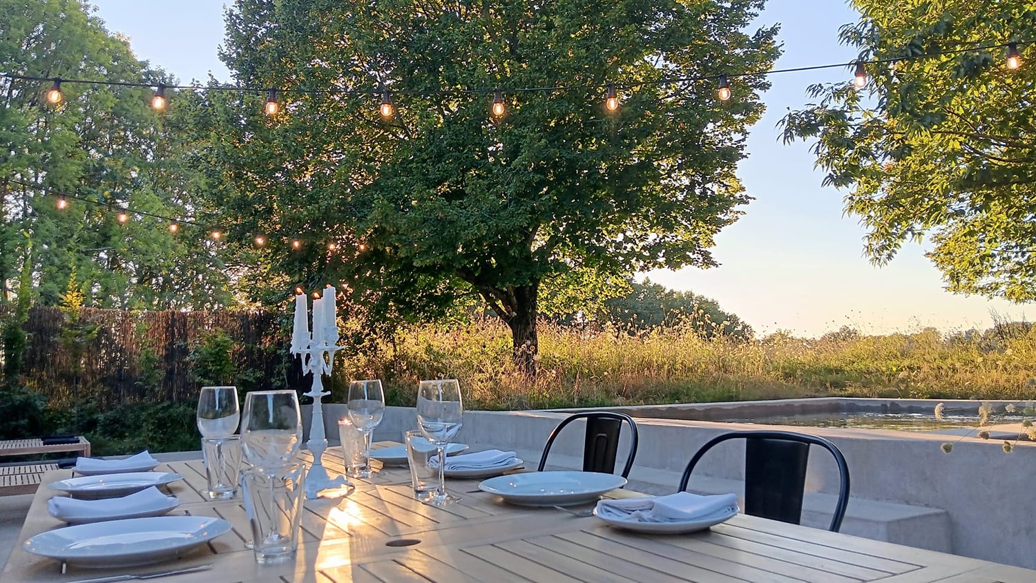 Terrasse pour les repas