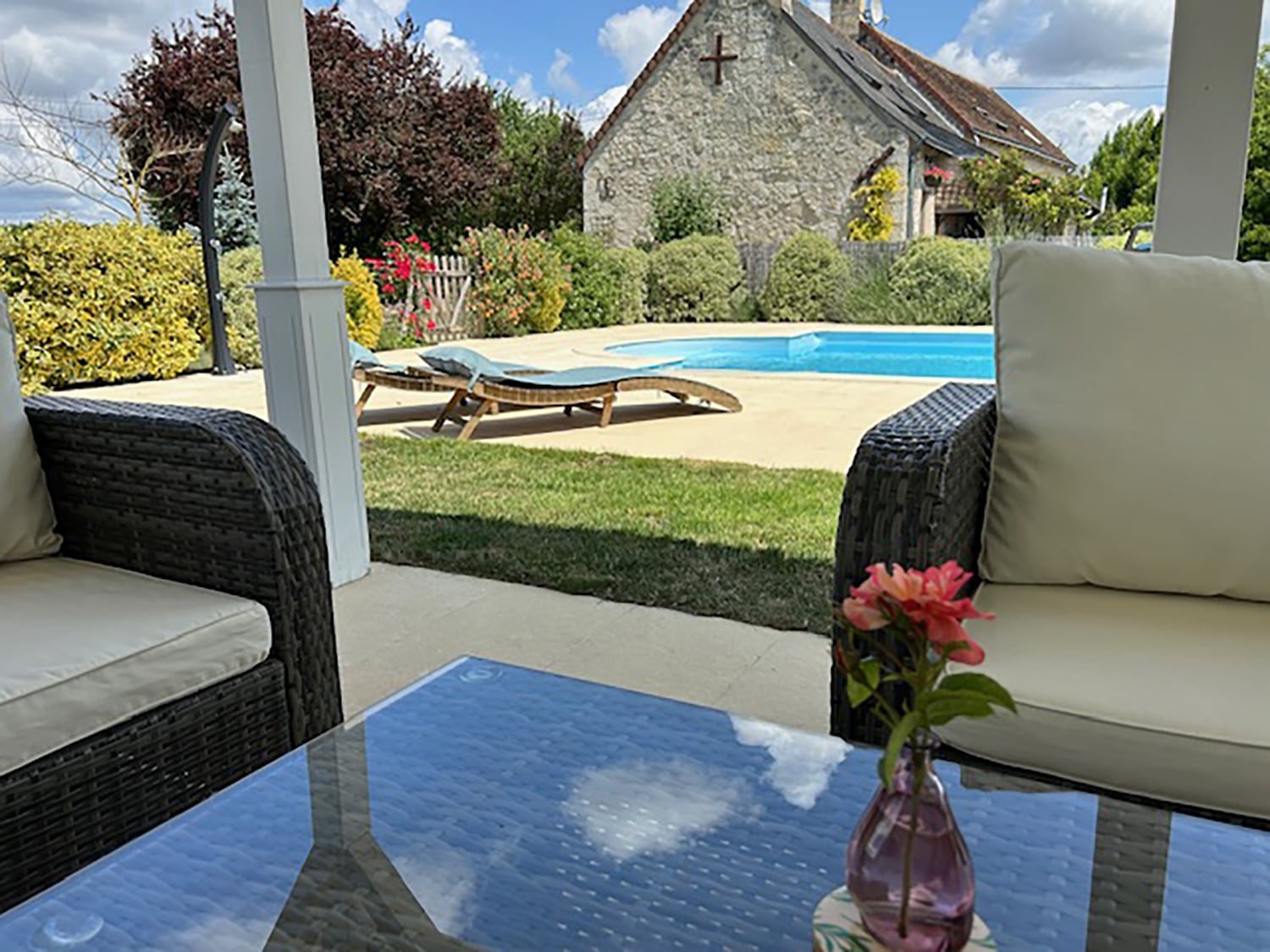 Terrasse de la piscine