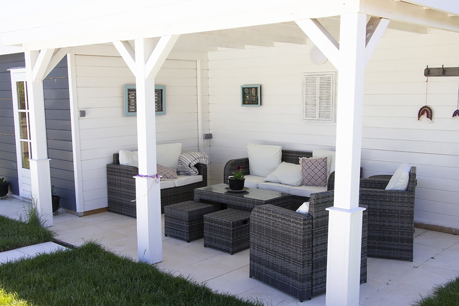 Terrasse ombragée avec piscine